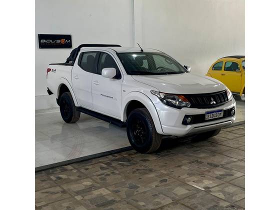 MITSUBISHI L200 TRITON 2.4 16V TURBO DIESEL SPORT GLS CD 4P 4X4 AUTOMÁTICO MITSUBISHI L200 TRITON 2.4 16V TURBO DIESEL SPORT GLS CD 4P 4X4 AUTOMÁTICO
